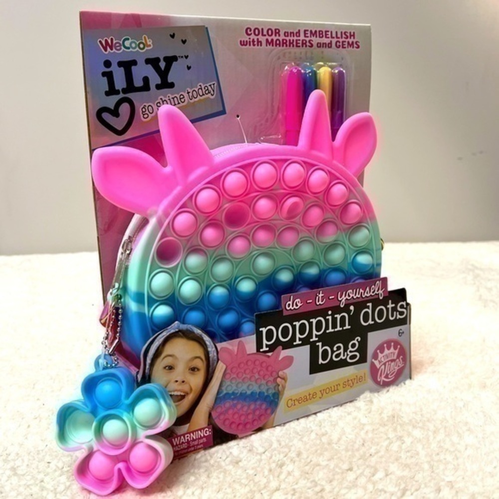 WeCool ILY Poppin' Customizable Dots DIY Bag Purse w/Markers & Stickers